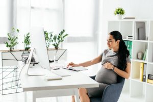 4 טיפים לחיפוש עבודה בתקופת ההריון והלידה